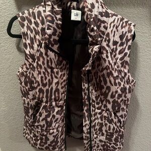 CAbi Juliet Leopard Print Puffer Vest XS Quilted Animal Print Style 3120